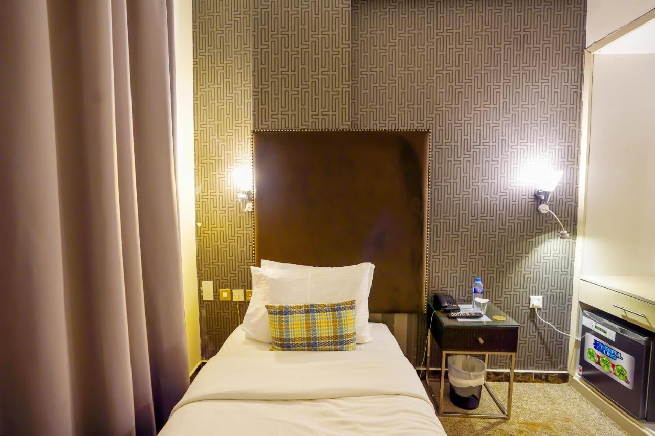 เอ็มอาร์เอ โฮเทล ดูไบ Hotel ภายนอก รูปภาพ